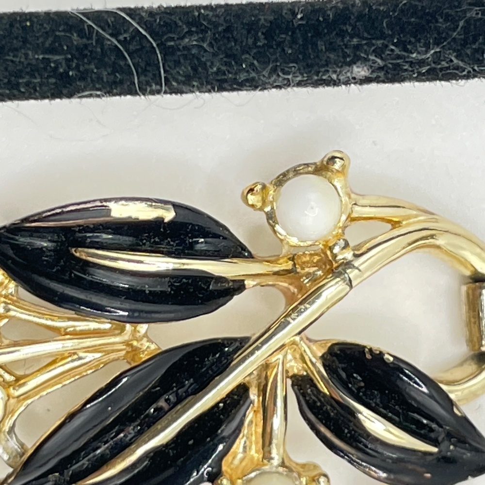 Coro Vintage RARE Black Enamel White Bead Parure Necklace Earrings Bracelet Set - Picture 9 of 16